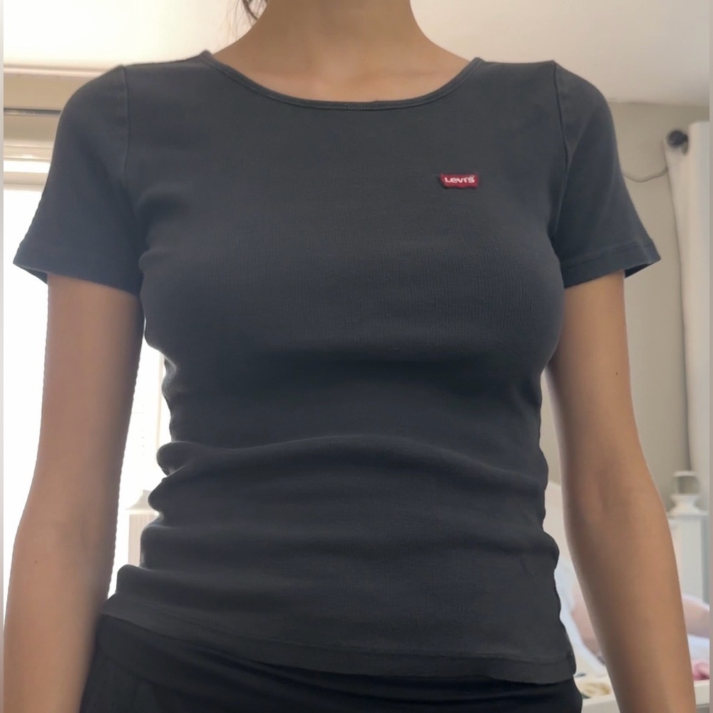 Levi's Women's Short Sleeve Ribbed Tee - Dark Gray with Red Logo